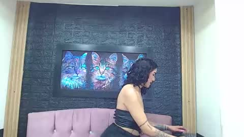 hot_and_fucking_girl online show from 10/24/25, 08:16