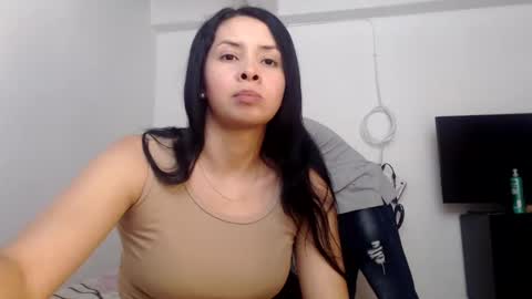 Snapshot of hot_angels___ chatting on 03/04/25, 06:15 angels online show from 03/04/25, 06:15