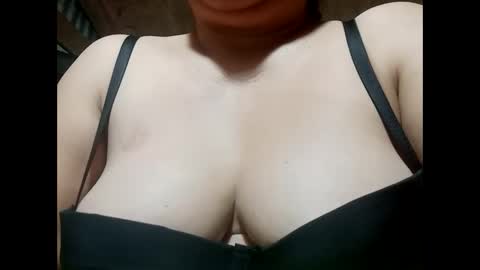hot_boobs21 online show from 03/09/25, 09:14