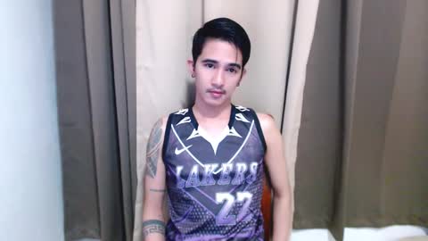 Snapshot of hot_boy2088 chatting on 10/15/25, 10:21 Mike online show from 10/15/25, 10:21