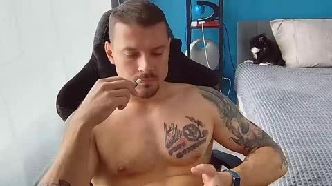 hot_cap_77 online show from 05/28/26, 12:24