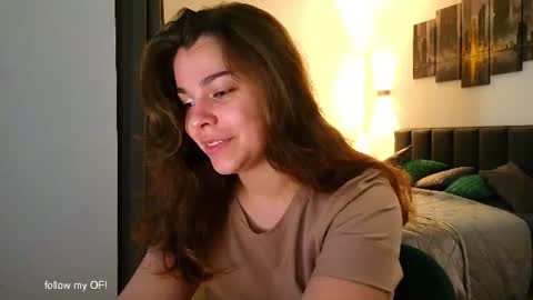 Snapshot of hot_chill__ chatting on 06/09/26, 05:02 LiluCaroline online show from 06/09/26, 05:02