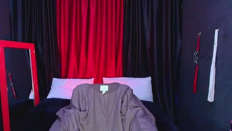 hot chocolate 4u online show from 01/30/25, 02:47