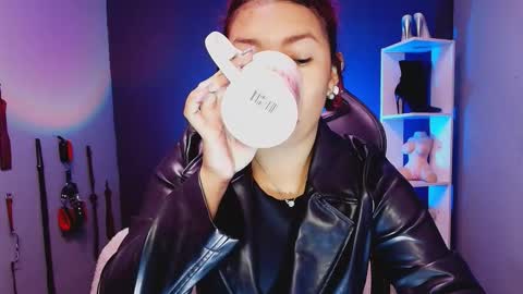 hot chocolate 4u online show from 11/20/25, 12:27