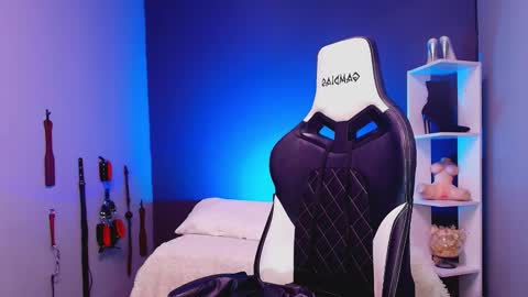 hot chocolate 4u online show from 11/29/25, 12:08