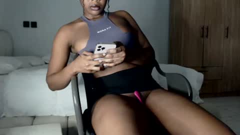 sonia  mis choco online show from 12/18/25, 05:19