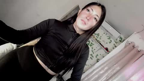 its me CLAUDIA online show from 10/03/25, 08:33