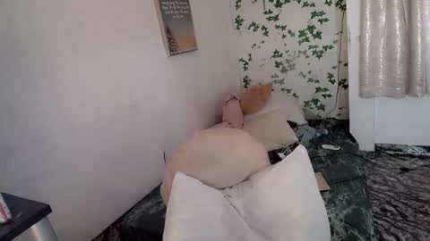 its me CLAUDIA online show from 10/09/25, 07:28