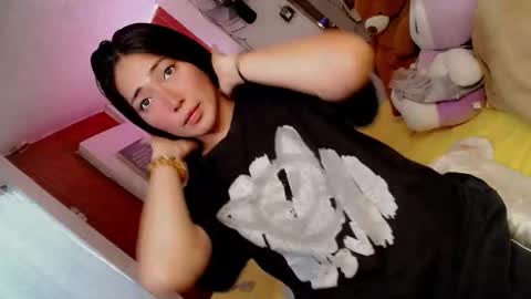 its me CLAUDIA online show from 05/08/26, 03:34