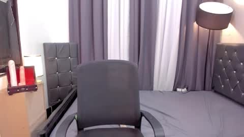 Snapshot of hot_fucking_lee chatting on 02/09/26, 12:09 kelly lee online show from 02/09/26, 12:09