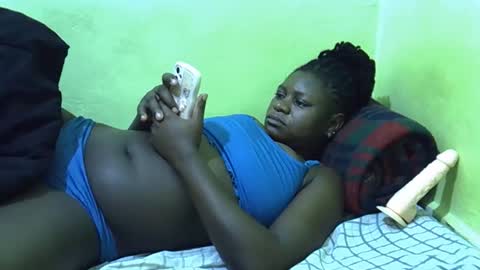 hot_girlly online show from 12/17/25, 05:24