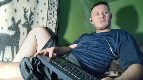 hot_guy36 online show from 05/02/26, 03:33
