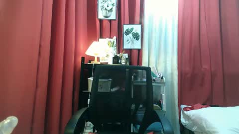 hot_keysha online show from 05/18/26, 06:36
