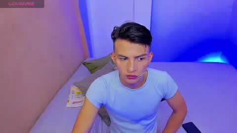 Alejandro online show from 04/09/26, 02:44