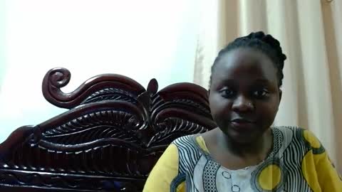 Linah online show from 11/10/25, 12:42