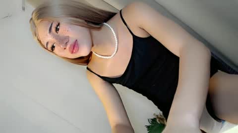 Snapshot of hot_little_angel18 chatting on 06/15/26, 12:35 hot_little_angel18 online show from 06/15/26, 12:35