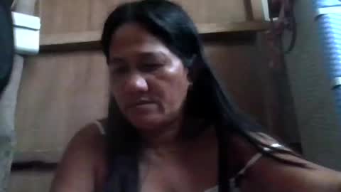 Snapshot of hot_mama09 chatting on 06/18/26, 01:17 hotmama online show from 06/18/26, 01:17