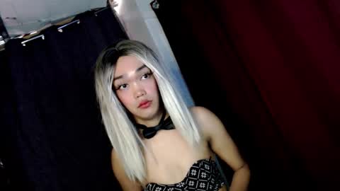 hot_moma69 online show from 03/18/26, 02:04