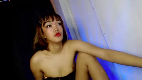 hot_moma69 online show from 04/13/26, 02:28