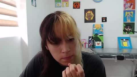 Mia online show from 09/18/25, 05:15