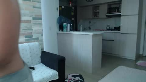 Mia online show from 09/28/25, 02:22