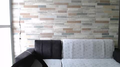 Mia online show from 10/04/25, 01:42