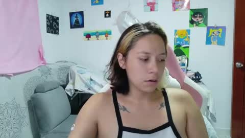 Mia online show from 05/12/26, 07:44