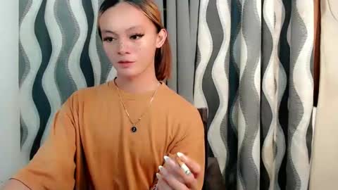 SWEET AGATHA online show from 02/07/25, 09:37