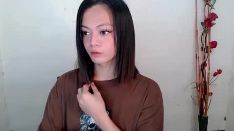 SWEET AGATHA online show from 11/24/25, 06:02