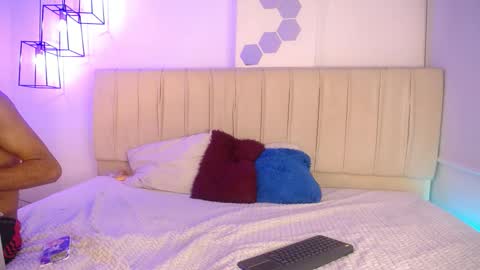 hot_people1 online show from 11/14/25, 03:16