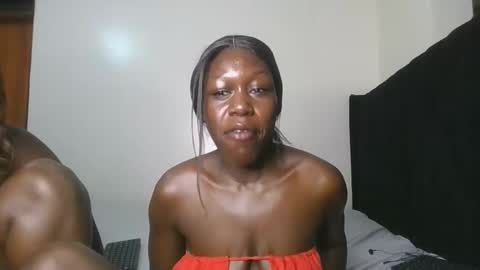 Hot petite online show from 04/06/26, 03:46