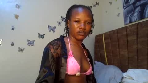 Snapshot of hot_petite100 chatting on 06/17/26, 02:40 hot petite100 online show from 06/17/26, 02:40