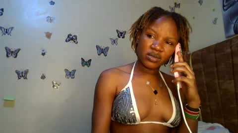 Snapshot of hot_petite100 chatting on 06/30/26, 10:49 hot petite100 online show from 06/30/26, 10:49