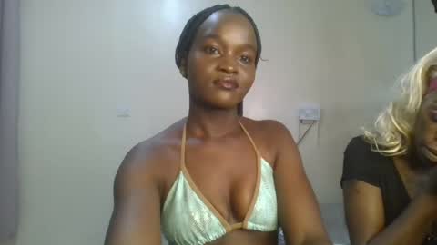Petite online show from 06/19/26, 07:45
