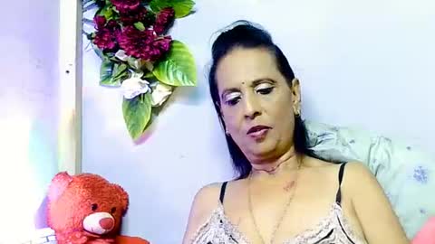 hot queen online show from 06/07/26, 06:22