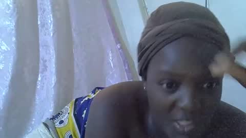 RAYLAH online show from 02/10/26, 01:04