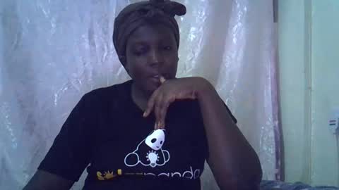 RAYLAH online show from 05/17/26, 05:31