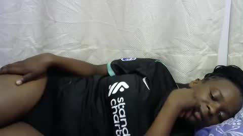 Hot rinah online show from 12/04/25, 07:17