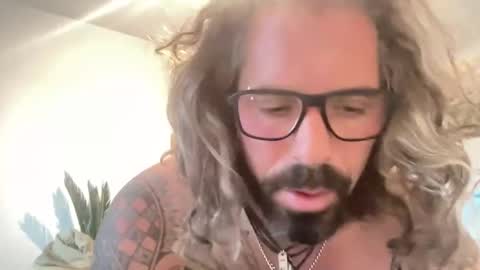 Snapshot of hot_sex83 chatting on 12/05/24, 06:54 letmedoo2 online show from 12/05/24, 06:54