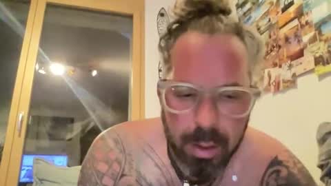 Snapshot of hot_sex83 chatting on 10/13/25, 05:13 letmedoo2 online show from 10/13/25, 05:13