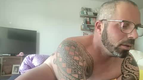 letmedoo2 online show from 03/25/26, 07:03