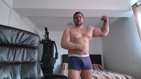 Snapshot of hot_stefano1 chatting on 03/15/26, 05:02 Stefano.. online show from 03/15/26, 05:02
