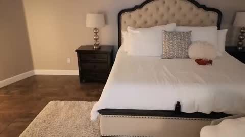Hot Wife    hotwife sexy new milf highclass brunette bigboobs natural mature online show from 05/16/26, 06:54
