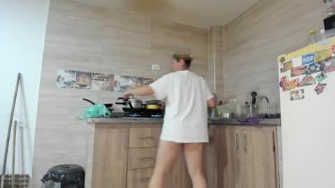 hotandfierylatinos online show from 09/16/25, 10:49