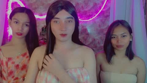Snapshot of hotangelslut4u chatting on 07/18/26, 05:17 Angel online show from 07/18/26, 05:17