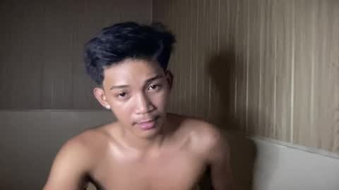 hotasian_jerome online show from 05/17/26, 12:23