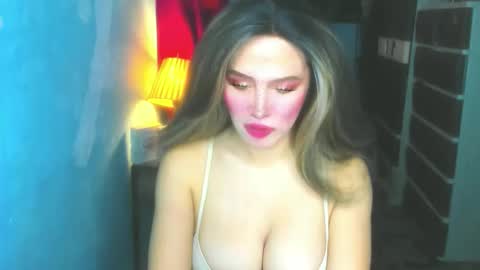 Snapshot of hotbabe_tanya chatting on 05/11/26, 02:17 T A N Y A online show from 05/11/26, 02:17