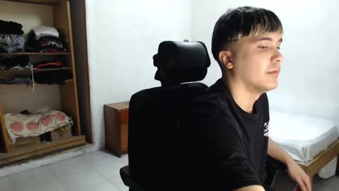 hotbaby6900 online show from 12/17/25, 12:11