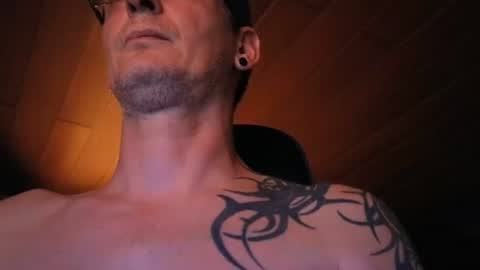 Tom online show from 07/10/26, 08:44