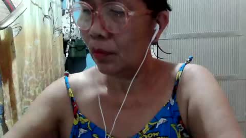 Snapshot of hotbetty_45 chatting on 07/18/26, 11:14 hotbetty_45 online show from 07/18/26, 11:14